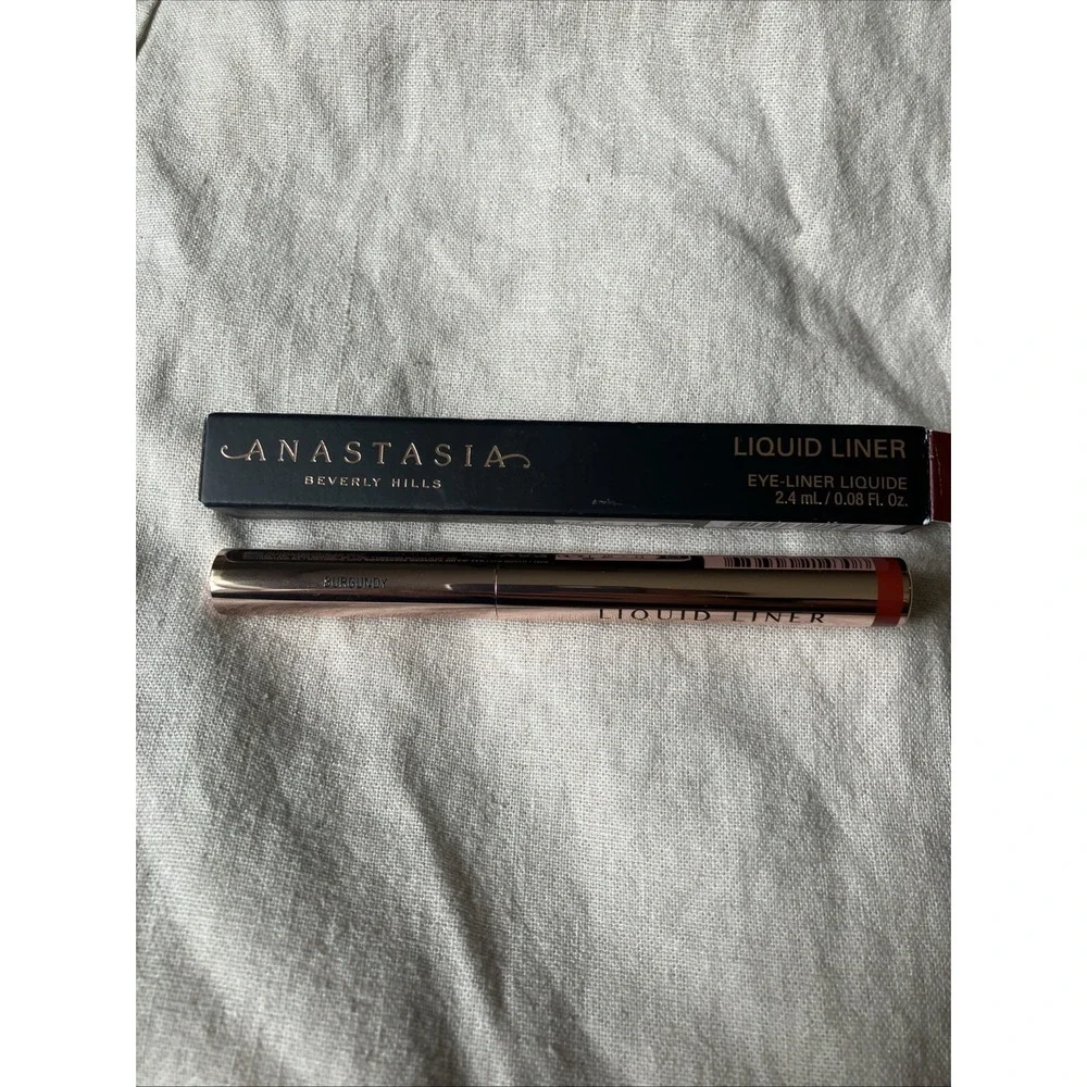 Anastasia Beverly Hills Liquid Matte Eye Liner 1 Pc *Burgundy Highly pigmented